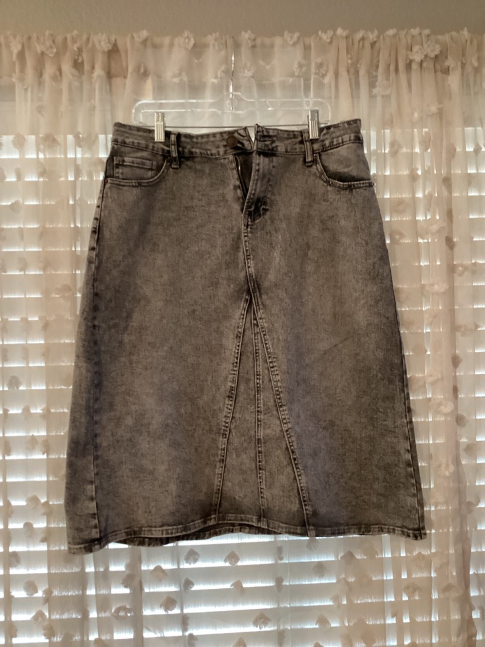 Inherit Women’s Black Denim Skirt - Picture 3 of 4
